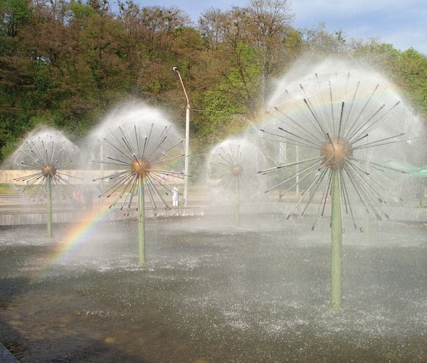 Bronze Sphere Fountain Spray | ARCHIVE